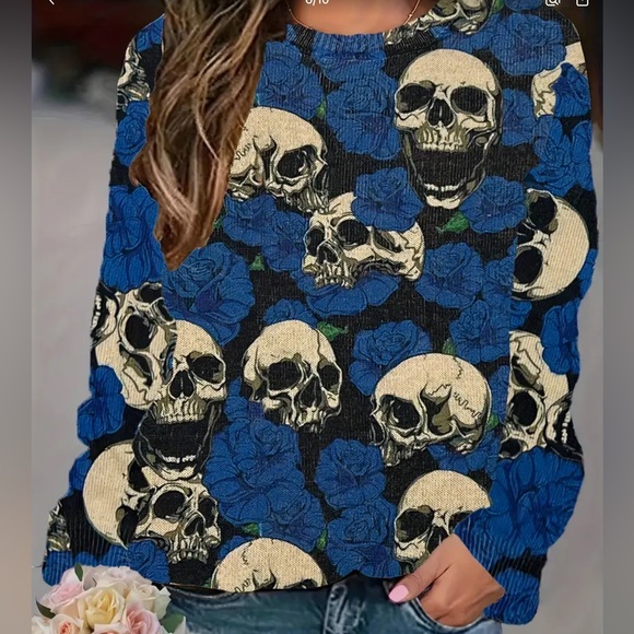 Skull sweater - Picture 10 of 10
